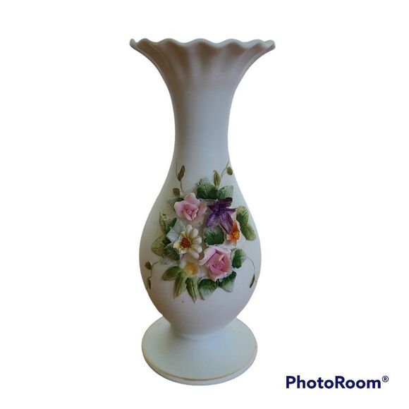 Lefton China Bisque Hand-Painted Raised Flowers Floral Vase Porcelain Item KW829 - Picture 1 of 15
